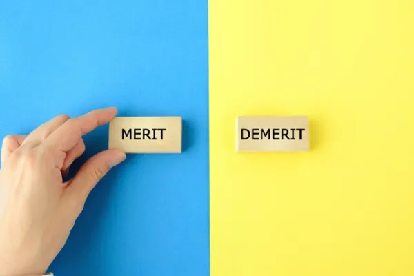 ロボットティーチングを外部に依頼するメリット・デメリット